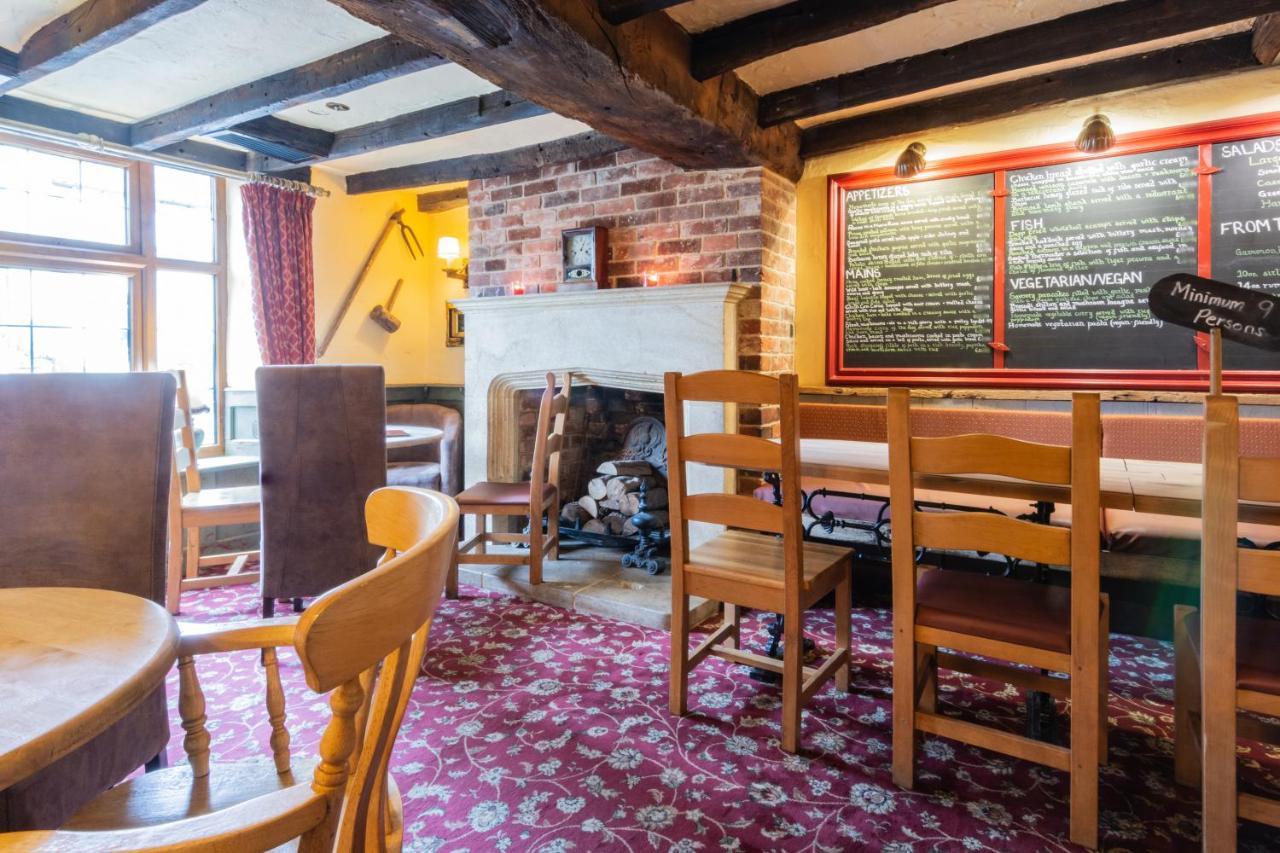 The Half Moon Inn And Country Lodge Yeovil Bagian luar foto